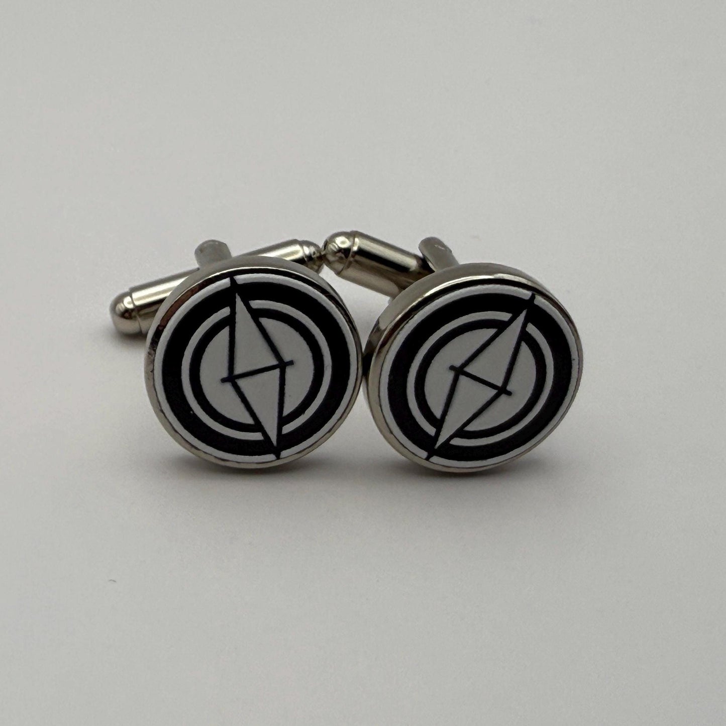 Elegant Sylop Cufflinks – Round Silver Design